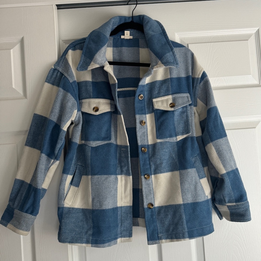 A.n.a blue shacket